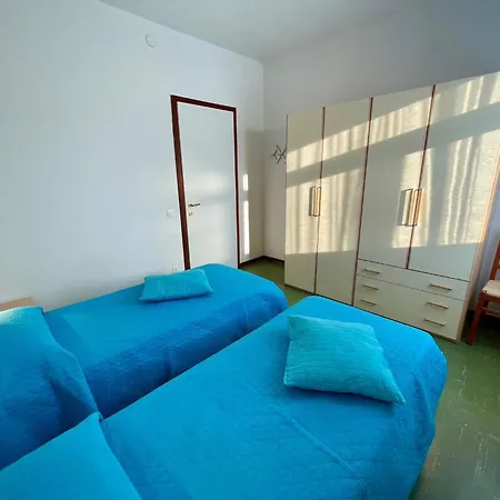 Appartement Spacious Flat In A With Terrace